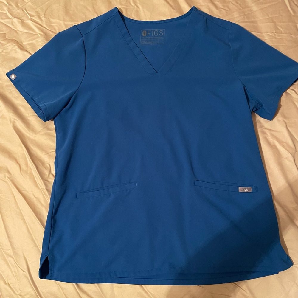 FIGS Casma Three Pocket Scrub Top